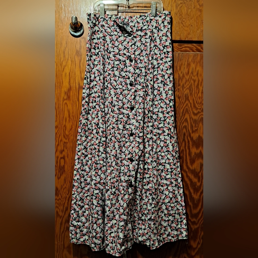 Floral Red And Purple Print Women's Skirt With Button Front